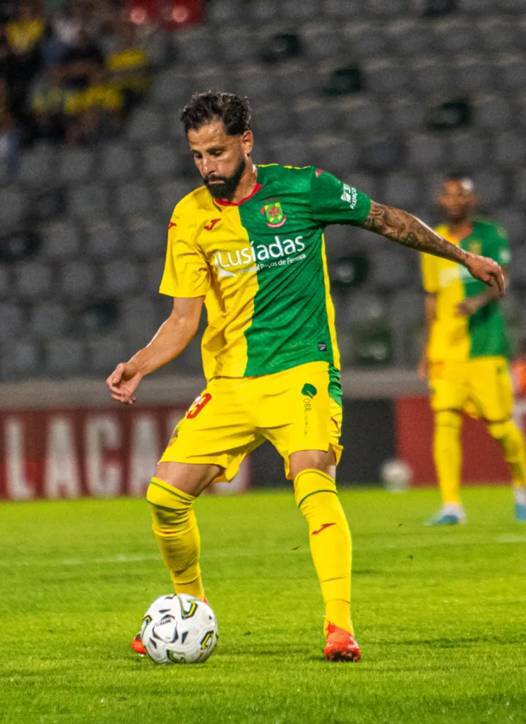 Platiny ao serviço do FC Paços de Ferreira.