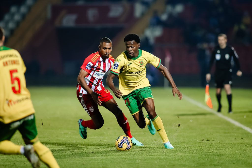Gorby durante o jogo do FC Paços de Ferreira com o AVS, na Vila das Aves, a contar para a 14ª jornada da Liga Portugal 2.