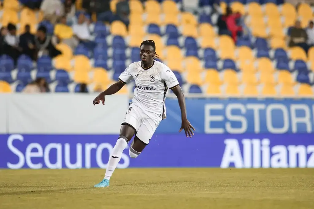 Edmilson no jogo entre o GD Estoril Praia e o FC Paços de Ferreira, a contar para a primeira fase da Allianz CUP.