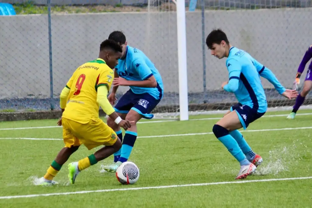Jogo entre os Sub-19 do FC Paços de Ferreira e os Sub-19 FC Vizela.