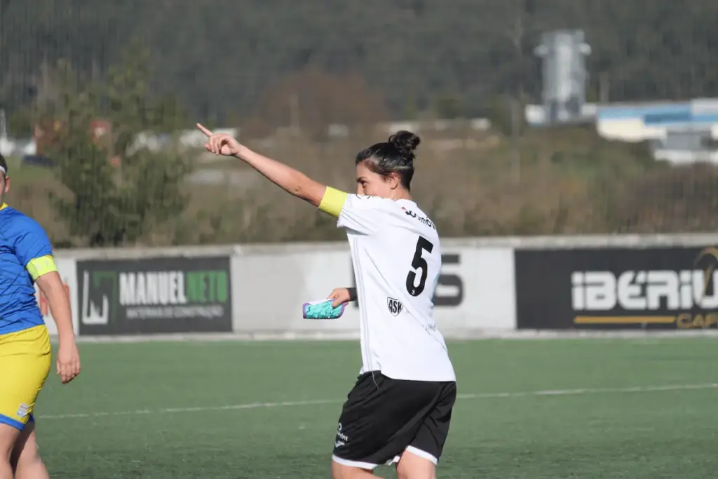 Matilde Ferreira em destaque pelas Sub-19 de futebol feminino.