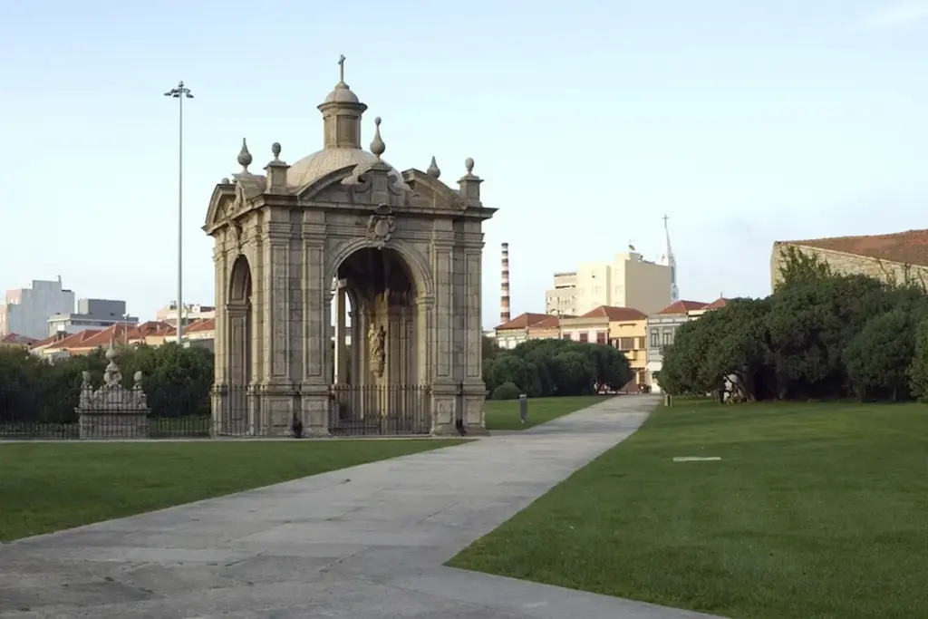 Monumento Senhor do Padrão, em Matosinhos, classificado como Monumento Nacional.