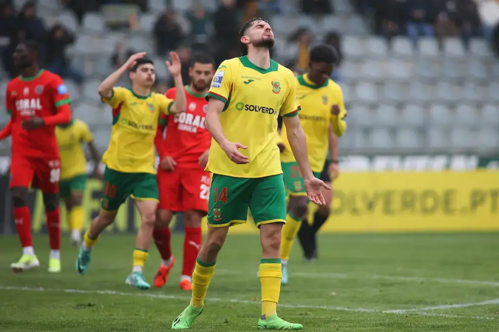 Simão Rocha durante o jogo do FC Paços de Ferreira com o CS Marítimo, para a 21ª jornada da Liga Portugal 2.