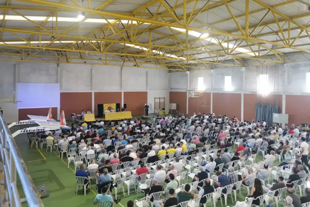 Assembleia Geral Extraordinária do FC Paços de Ferreira relativa à mudança do modelo da sociedade desportiva de SDUQ para SAD.