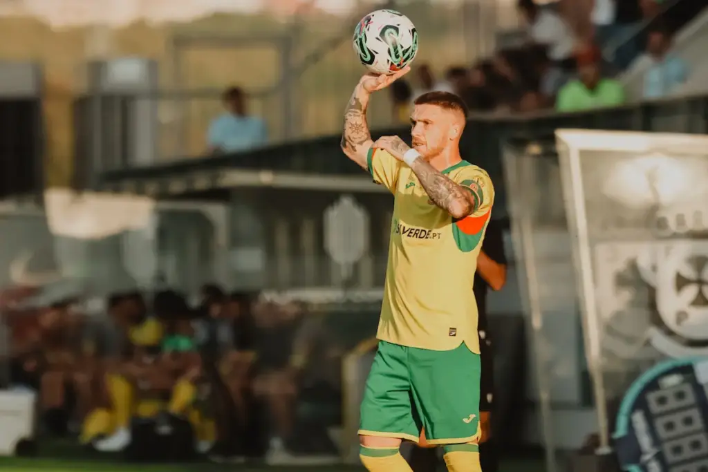 Antunes ao serviço do FC Paços de Ferreira.