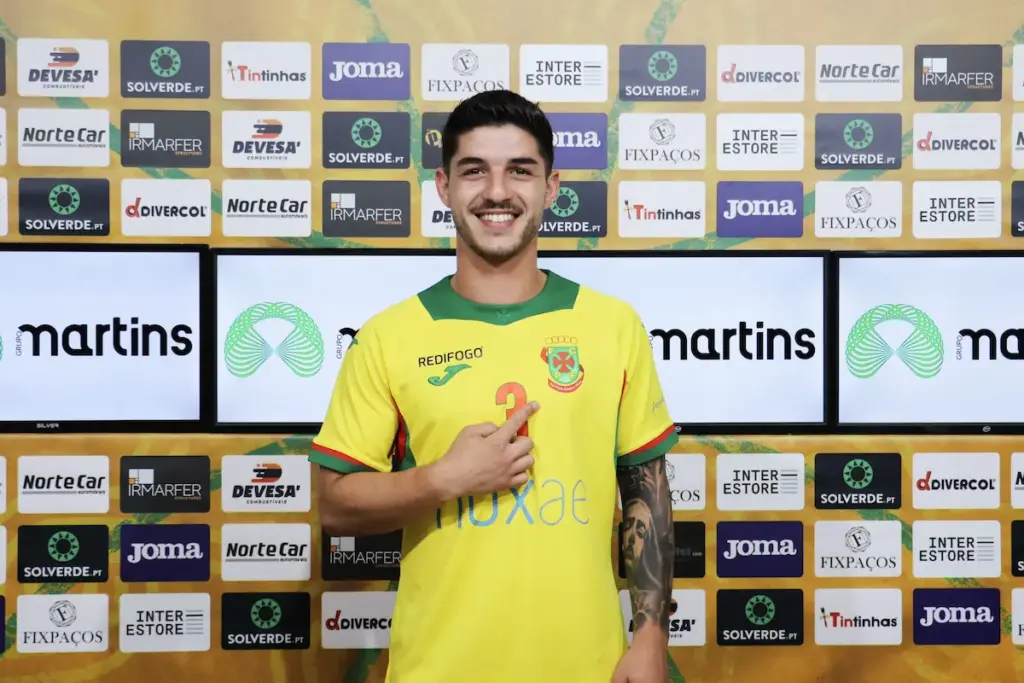 Daniel Dias, após a assinatura do contrato com o futsal do FC Paços de Ferreira.
