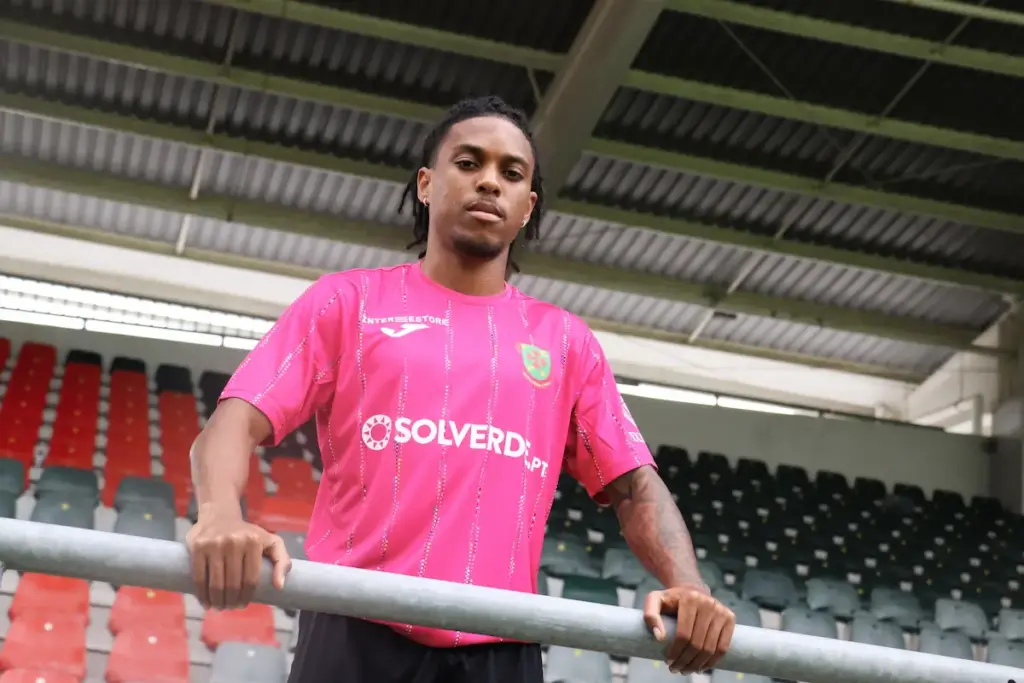 Ronaldo Lumungo, novo reforço do FC Paços de Ferreira, no Estádio Capital do Móvel.