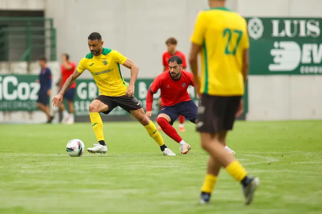 Marcos Paulo durante o jogo amigável com a UD Oliveirense.