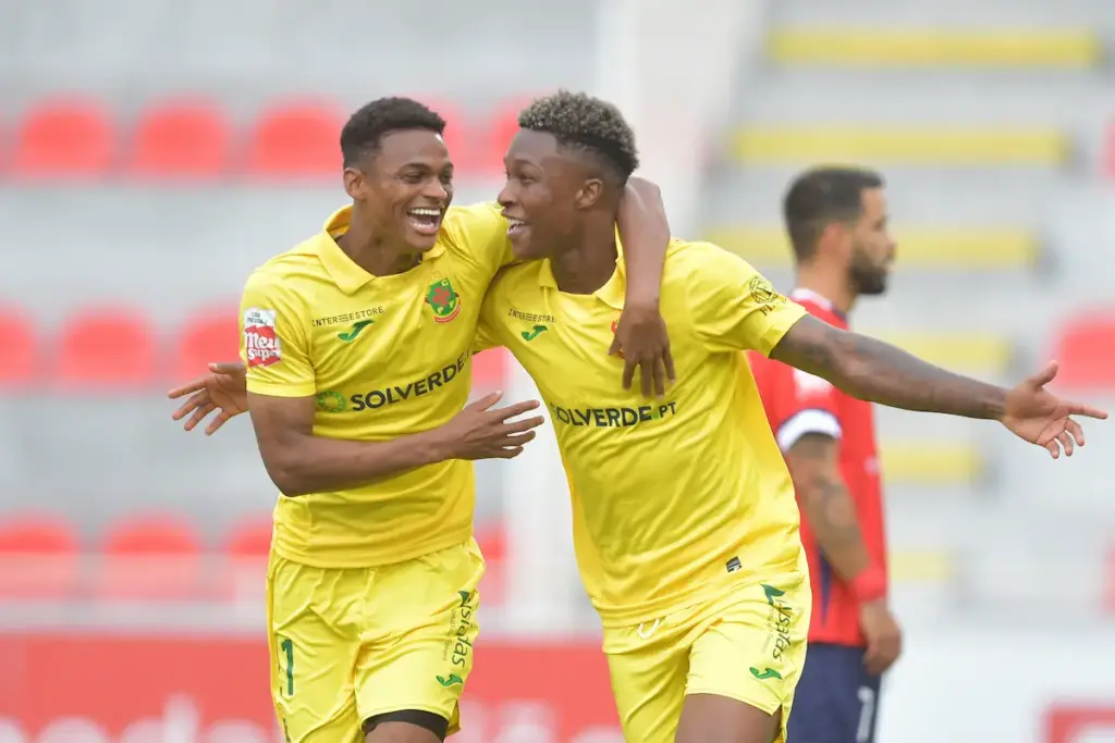 Diegão festeja com Anilson o golo marcado à UD Oliveirense, na sétima jornada da Liga Portugal Meu Super.