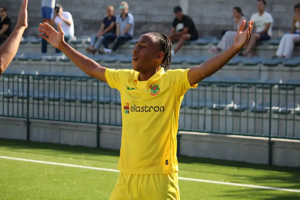 Brito ao serviço dos Sub-19 do FC Paços de Ferreira.