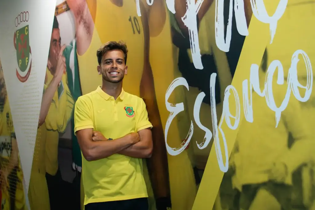Francisco Ramos, novo jogador do FC Paços de Ferreira, no Estádio Capital do Móvel.