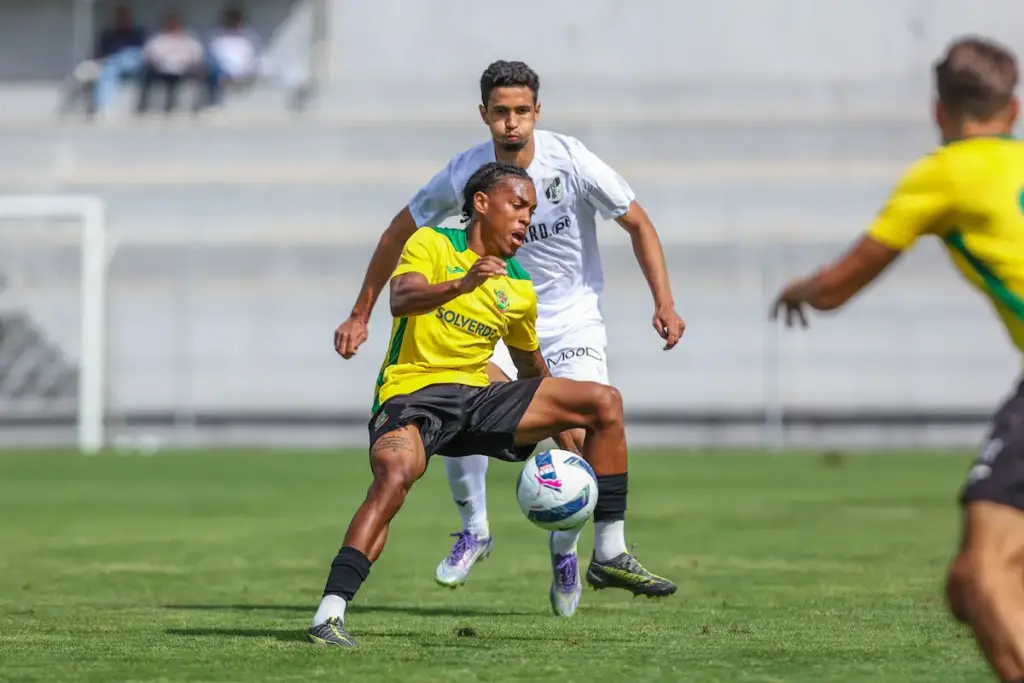 Lumungo durante o jogo de preparação do FC Paços de Ferreira com o Vitória SC.
