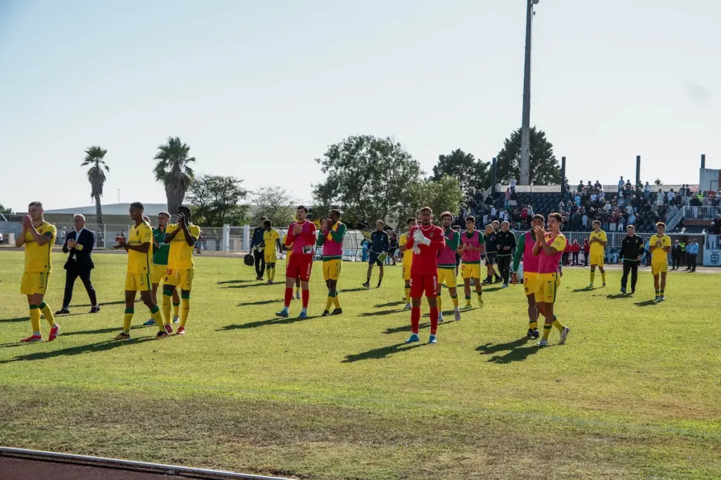 A equipa do FC Paços de Ferreira agradece aos adeptos, no final do jogo com o GD "Os Nazarenos".