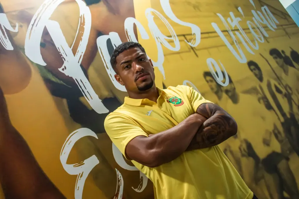 Diego Fernandes, novo reforço do FC Paços de Ferreira, no Estádio Capital do Móvel.