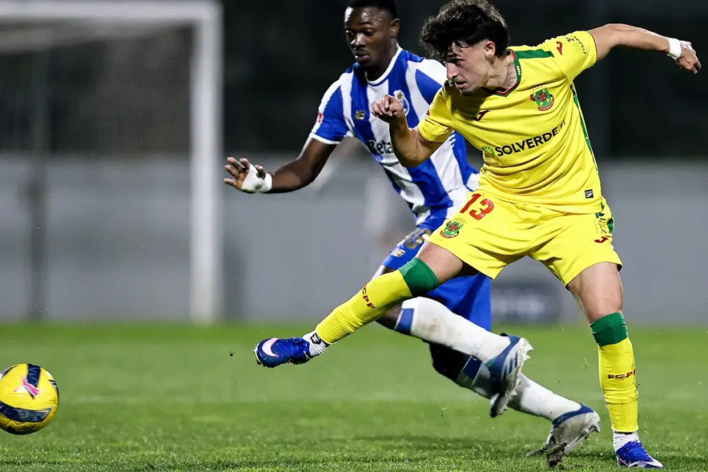 João Pinto durante o jogo do FC Paços de Ferreira com o FC Porto B, na 23.ª jornada da Liga Portugal Meu Super.