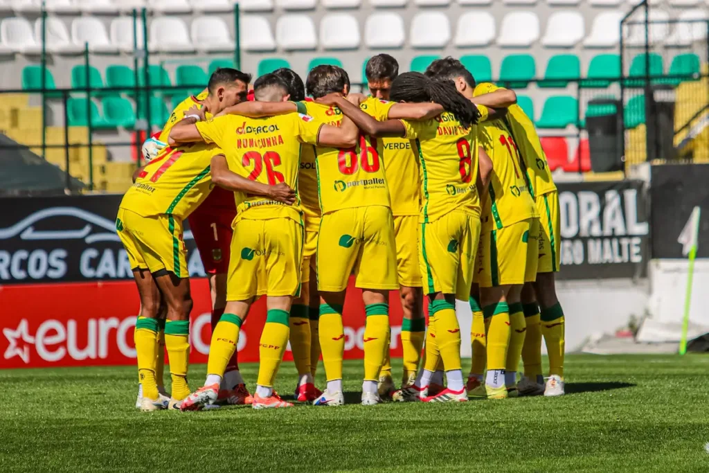 A equipa do FC Paços de Ferreira antes do início do jogo com a UD Leiria, para a jornada 20 da Liga Portugal Meu Super.