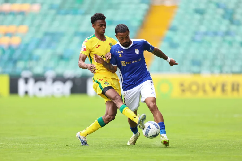 Anilson durante o jogo do FC Paços de Ferreira com o CD Feirense, na 32.ª jornada da Liga Portugal Meu Super.
