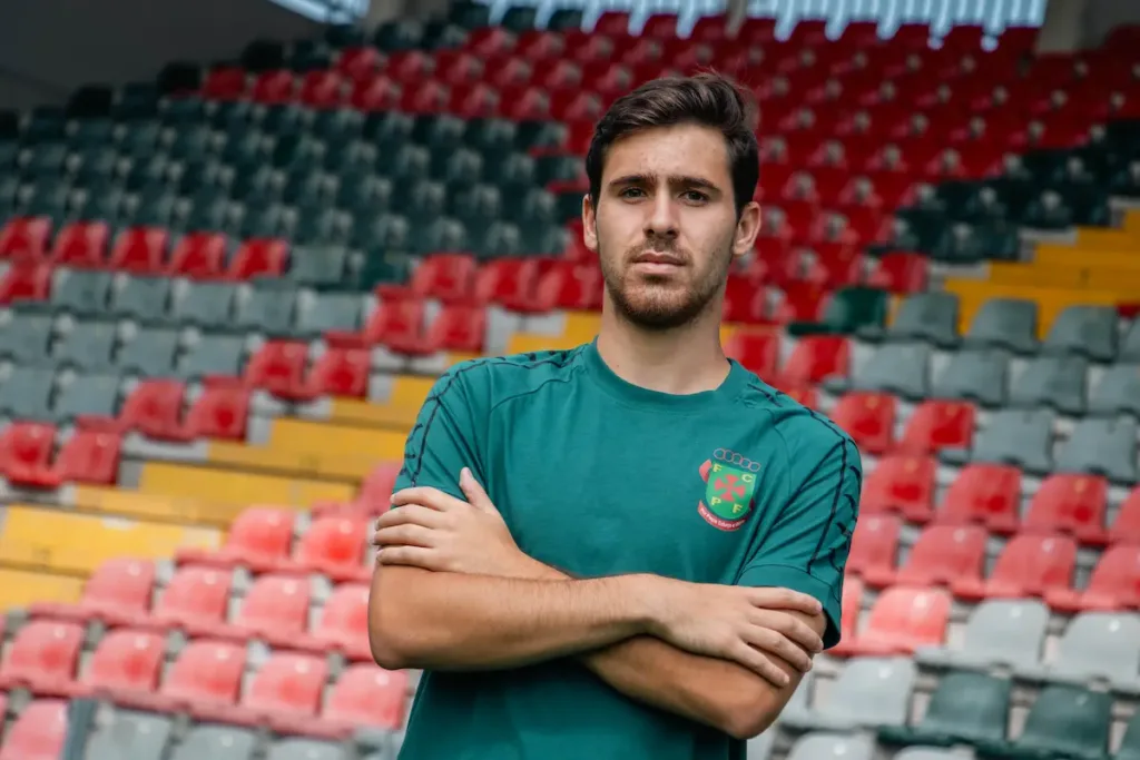 Tiago Queiroz, reforço do FC Paços de Ferreira, no Estádio Capital do Móvel.