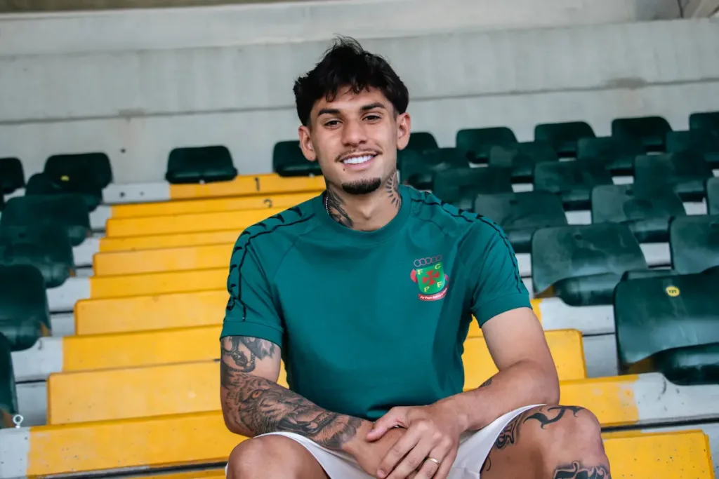 Caio Rafael, novo reforço do FC Paços de Ferreira, no Estádio Capital do Móvel.