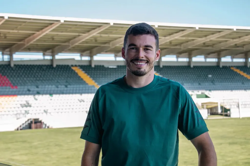 Diogo Castro, primeiro reforço do FC Paços de Ferreira, no Estádio Capital do Móvel.