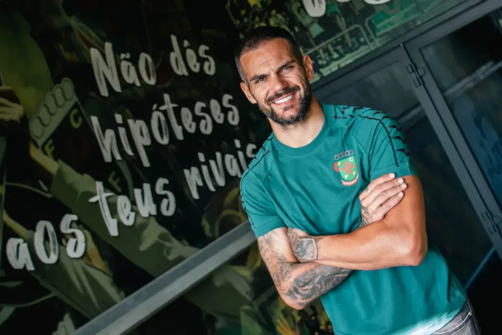 Cristiano Figueiredo no Estádio Capital do Móvel.
