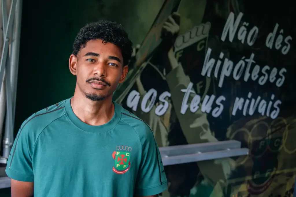 Vitinho, reforço do FC Paços de Ferreira, no Estádio Capital do Móvel.
